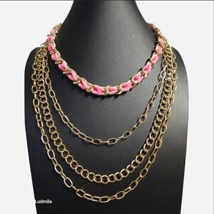 2 gold-toned chain necklaces‎